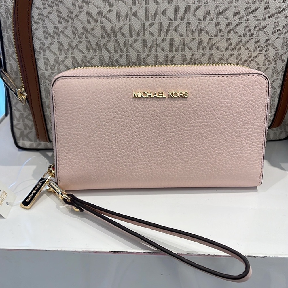 Michael Kors Jet Set Travel Large Flat Multifunction Phone Case Wristlet
